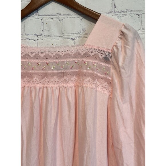 New Vanity Fair Light Pink Long Nightgown Women's M Lace Floral Velvety Soft - Picture 1 of 9
